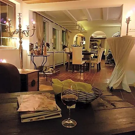 Restaurant Kniebishoehe Szálloda *